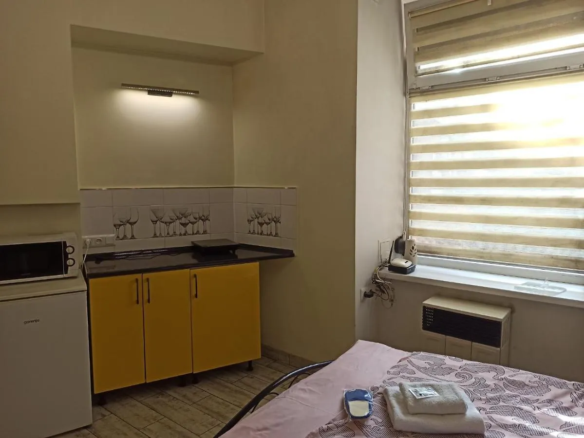 Smart Yellow Apartment-15 Хв Від Жд Вокзалу Lemberg 0*,  Ukraine